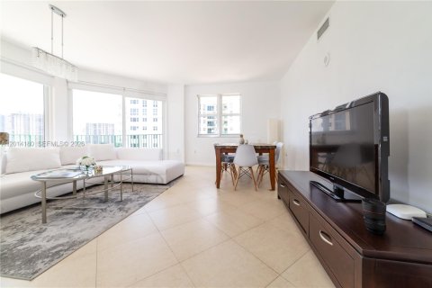 Condo in Aventura, Florida, 2 bedrooms  № 2076221 - photo 3