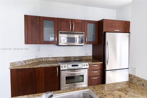 Condo in Aventura, Florida, 2 bedrooms  № 2076221 - photo 9