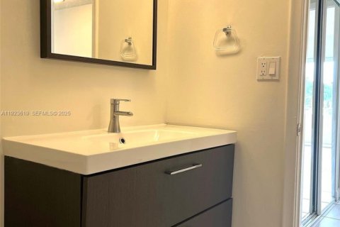 Copropriété à louer à Miami, Floride: 1 chambre, 66.43 m2 № 1982070 - photo 8