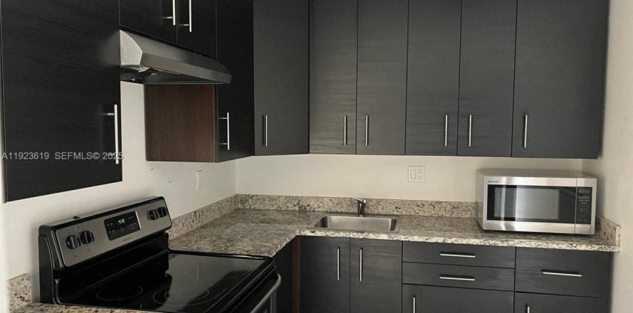 Condo à Miami, Floride, 1 chambre № 1982070