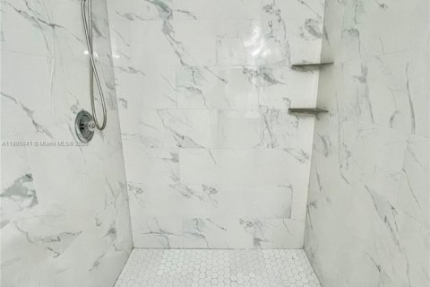 Condo in Pompano Beach, Florida, 2 bedrooms № 1950347 - photo 21