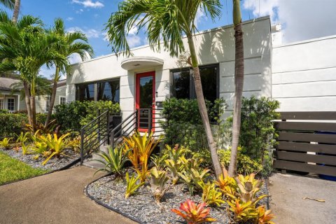 Casa en Fort Lauderdale, Florida 2 dormitorios, 153.38 m2 № 2078661