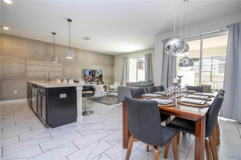 Adosado en venta en Davenport, Florida, 4 dormitorios, 176.7 m2 № 2155376 - foto 11