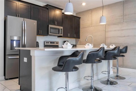 Adosado en venta en Davenport, Florida, 4 dormitorios, 176.7 m2 № 2155376 - foto 15