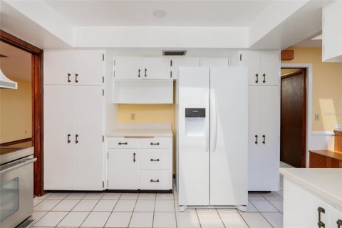 House in Clearwater, Florida 4 bedrooms, 264.4 sq.m. № 1916167 - photo 6