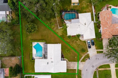 House in Clearwater, Florida 4 bedrooms, 264.4 sq.m. № 1916167 - photo 3