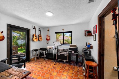 Casa en venta en Gulfport, Florida, 4 dormitorios, 245.17 m2 № 1718814 - foto 11