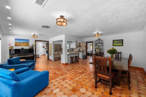 Casa en venta en Gulfport, Florida, 4 dormitorios, 245.17 m2 № 1718814 - foto 4