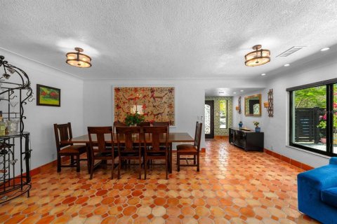 Casa en venta en Gulfport, Florida, 4 dormitorios, 245.17 m2 № 1718814 - foto 5