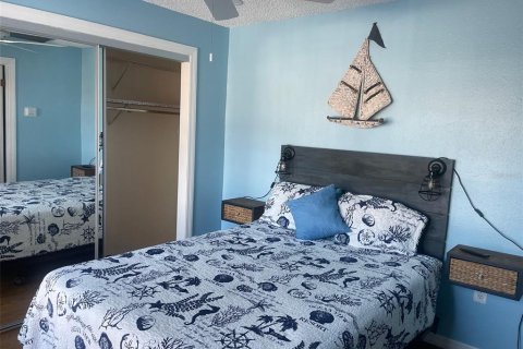 Condominio en venta en Madeira Beach, Florida, 1 dormitorio, 39.95 m2 № 2141894 - foto 11