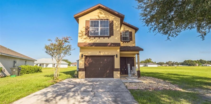 House in Bushnell, Florida 3 bedrooms, 143.26 sq.m. № 1851539