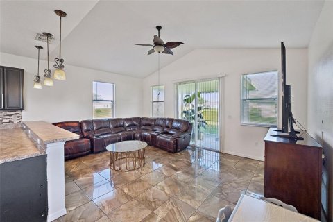 House in Bushnell, Florida 3 bedrooms, 143.26 sq.m. № 1851539 - photo 2