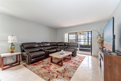 Condominio en venta en Tamarac, Florida, 2 dormitorios, 117.99 m2 № 2054360 - foto 11