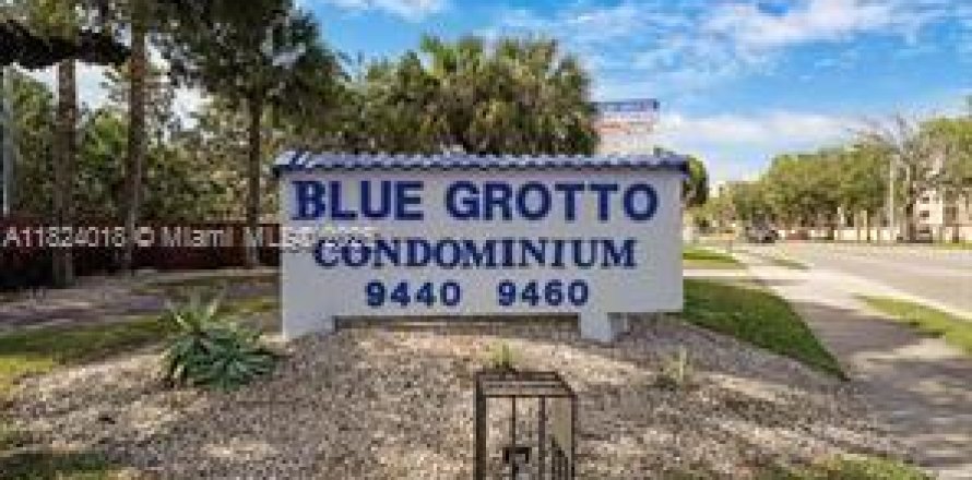 Condominio en Miami, Florida, 2 dormitorios  № 1790917
