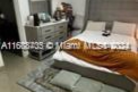 Condominio en venta en North Miami Beach, Florida, 2 dormitorios, 84.45 m2 № 1451097 - foto 17