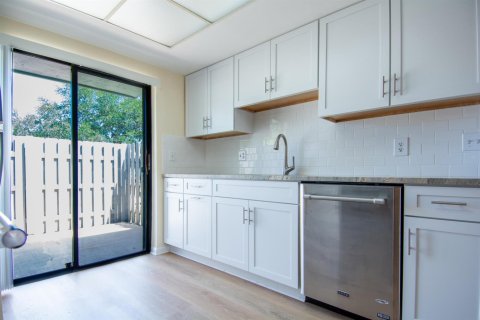 Copropriété à louer à Jupiter, Floride: 2 chambres, 78.04 m2 № 2085656 - photo 3