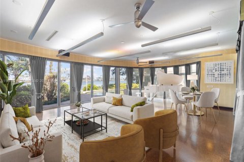 Casa en venta en Fort Lauderdale, Florida, 7 dormitorios, 580.64 m2 № 2183959 - foto 8