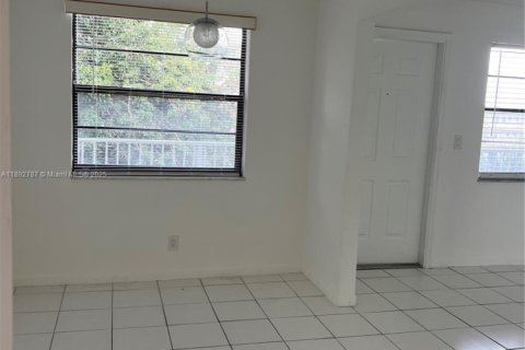 Condominio en alquiler en Dania Beach, Florida, 1 dormitorio, 71.35 m2 № 1945168 - foto 6