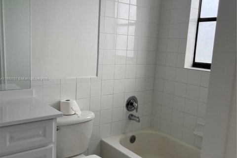 Condominio en alquiler en Dania Beach, Florida, 1 dormitorio, 71.35 m2 № 1945168 - foto 9