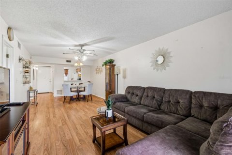 Condo in Port Richey, Florida, 2 bedrooms № 2226070 - photo 21