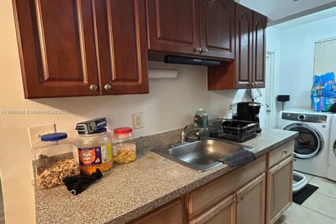 Copropriété à vendre à Hallandale Beach, Floride: 1 chambre, 59.92 m2 № 1828987 - photo 5