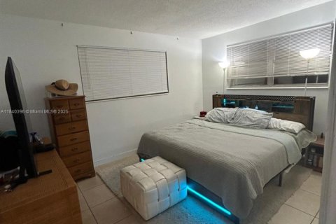 Copropriété à vendre à Hallandale Beach, Floride: 1 chambre, 59.92 m2 № 1828987 - photo 4