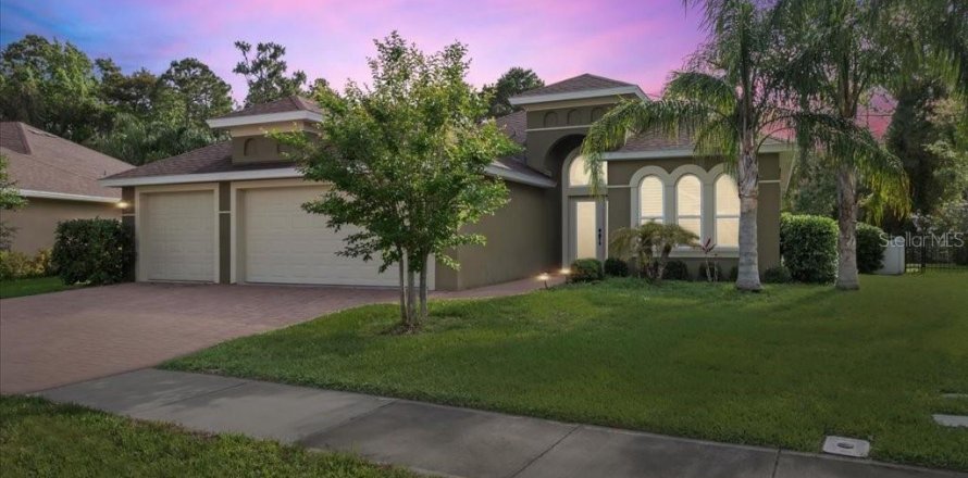 House in Palm Coast, Florida 4 bedrooms, 176.24 sq.m. № 1655175
