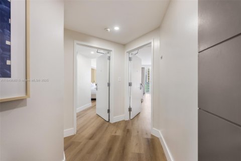 Copropriété à vendre à Miami, Floride: 1 chambre, 71.26 m2 № 1980105 - photo 8