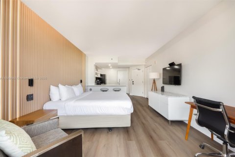 Copropriété à vendre à Miami, Floride: 1 chambre, 71.26 m2 № 1980105 - photo 2