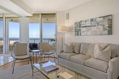 Condominio en alquiler en Longboat Key, Florida, 3 dormitorios, 209.03 m2 № 2103752 - foto 25