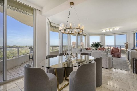 Condominio en alquiler en Longboat Key, Florida, 3 dormitorios, 209.03 m2 № 2103752 - foto 8