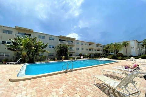Condominio en alquiler en Cape Canaveral, Florida, 2 dormitorios, 86.96 m2 № 1888640 - foto 17