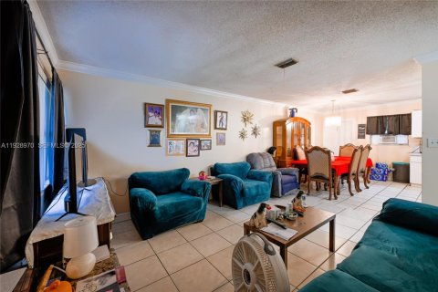 Casa en Pompano Beach, Florida 3 dormitorios, 100.33 m2 № 1988924