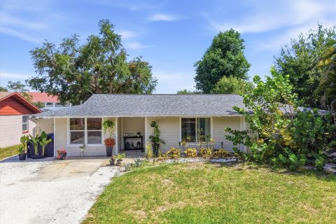 House in Bradenton, Florida 3 bedrooms, 150.69 sq.m. № 2198172 - photo 10