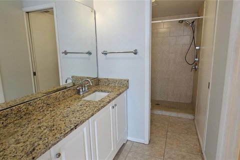 Condominio en alquiler en Sarasota, Florida, 2 dormitorios, 87.42 m2 № 1877112 - foto 8