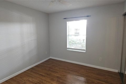 Condominio en alquiler en Sarasota, Florida, 2 dormitorios, 87.42 m2 № 1877112 - foto 11