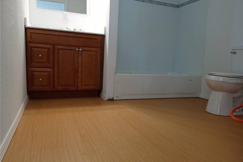 Снять в аренду квартиру в Хейнс-Сити, Флорида 3 спальни, 102.56м2, № 2148167 - фото 8