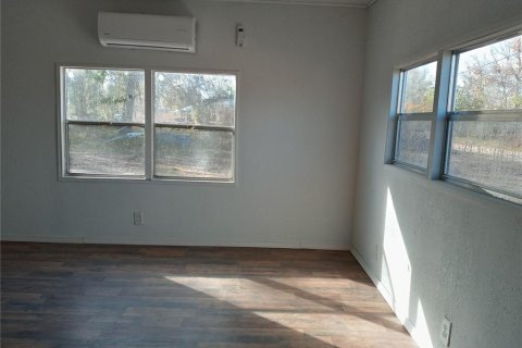 Снять в аренду квартиру в Хейнс-Сити, Флорида 3 спальни, 102.56м2, № 2148167 - фото 13