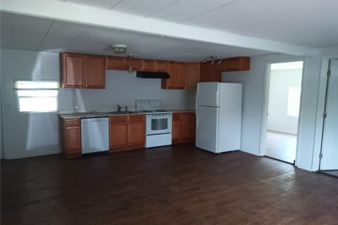 Снять в аренду квартиру в Хейнс-Сити, Флорида 3 спальни, 102.56м2, № 2148167 - фото 4