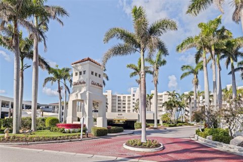 Condominio en venta en Saint Petersburg, Florida, 2 dormitorios, 110.09 m2 № 1687833 - foto 6