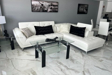 Copropriété à louer à Hollywood, Floride: 2 chambres, 83.24 m2 № 1867588 - photo 7