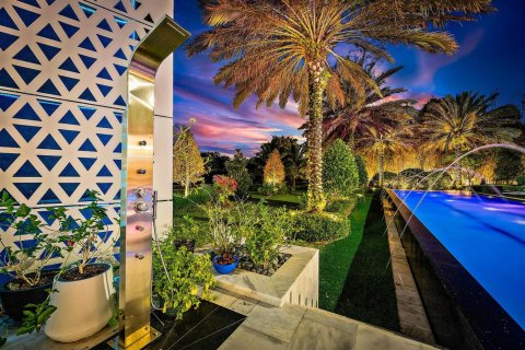 House in Palm Beach Gardens, Florida 5 bedrooms, 1035.3 sq.m. № 2193871 - photo 24