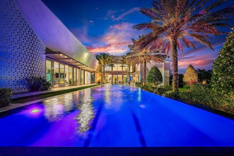 House in Palm Beach Gardens, Florida 5 bedrooms, 1035.3 sq.m. № 2193871 - photo 6