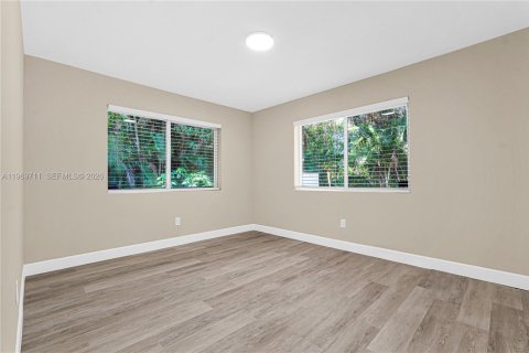 Купить виллу или дом в Бискейн-Парк, Флорида 4 спальни, 167.22м2, № 2049080 - фото 26