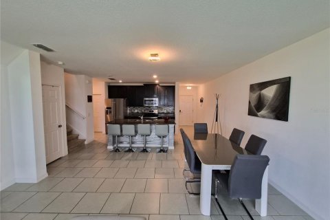 Townhouse in Kissimmee, Florida 4 bedrooms, 179.77 sq.m. № 2225718 - photo 9