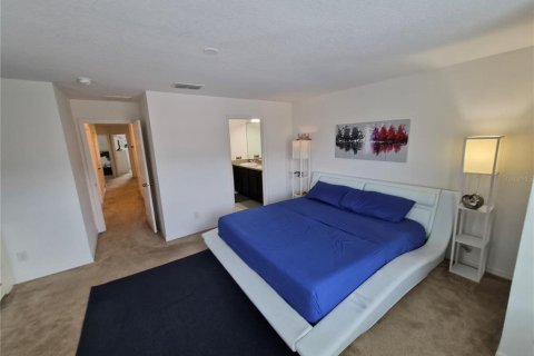 Townhouse in Kissimmee, Florida 4 bedrooms, 179.77 sq.m. № 2225718 - photo 18