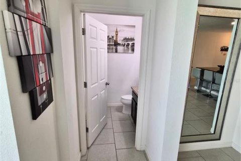 Townhouse in Kissimmee, Florida 4 bedrooms, 179.77 sq.m. № 2225718 - photo 15