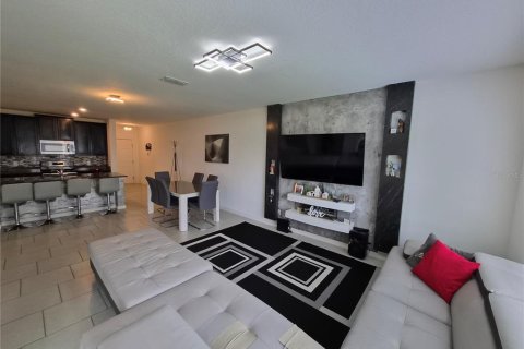 Townhouse in Kissimmee, Florida 4 bedrooms, 179.77 sq.m. № 2225718 - photo 14