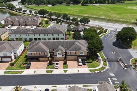 Townhouse in Kissimmee, Florida 4 bedrooms, 179.77 sq.m. № 2225718 - photo 3