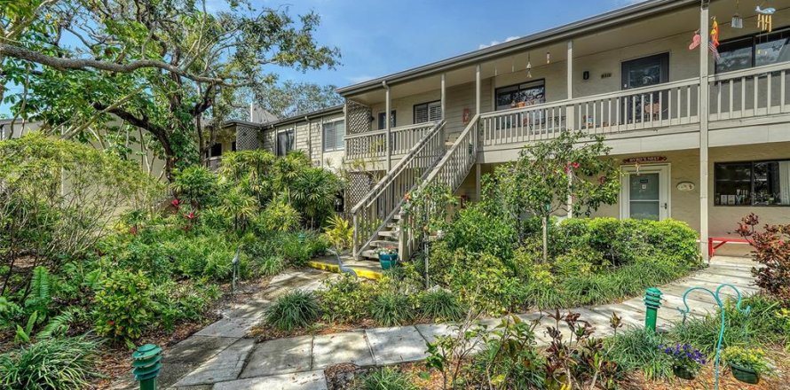 Condo in Sarasota, Florida, 2 bedrooms  № 2097341